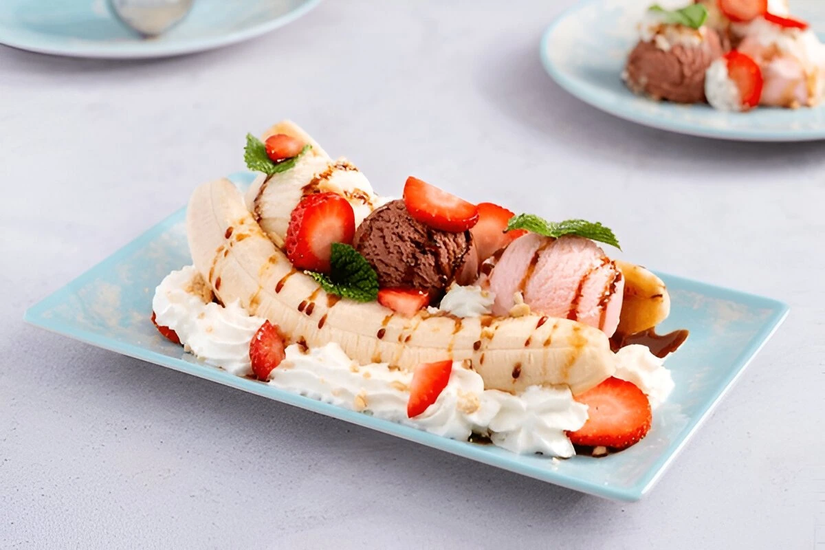 banana split cake recipe